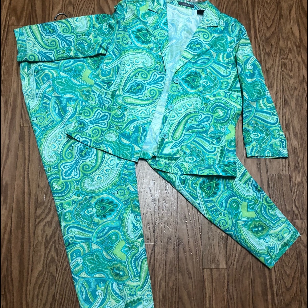 Women’s Liz Claiborne Cropped Pant Set Size 14